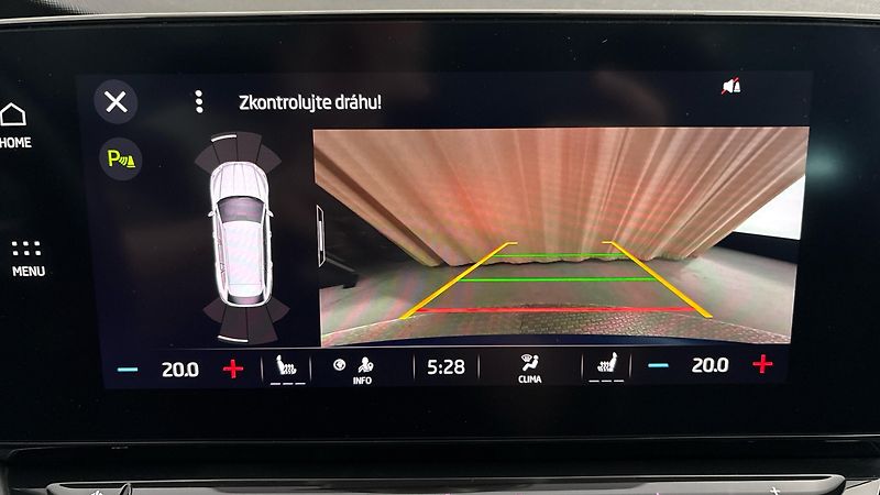 Škoda Octavia 2.0 TDI DSG Ambition Combi - fotka 12 z 24