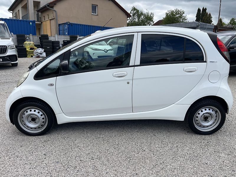 Peugeot iOn (2012) Elektro 16kwh 35kw  - fotka 4 z 26