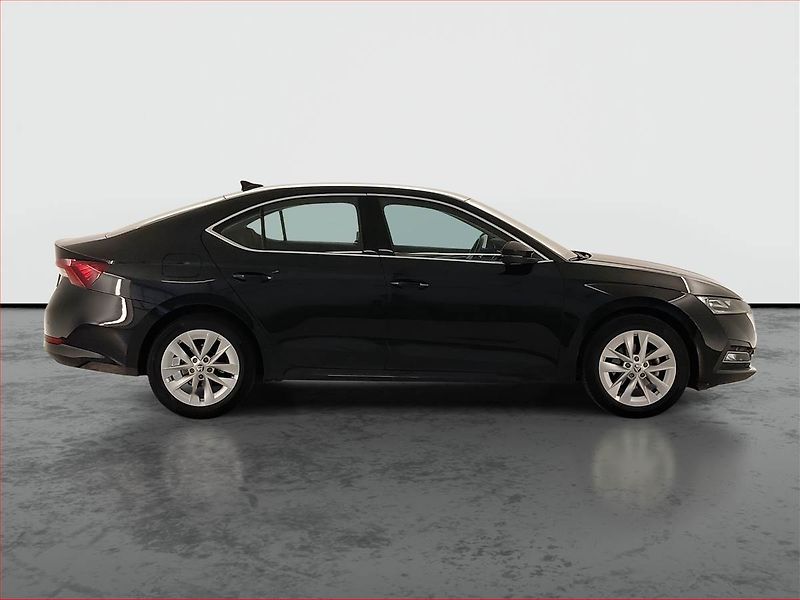 Škoda Octavia (2023) 2.0 TDI - fotka 6 z 23