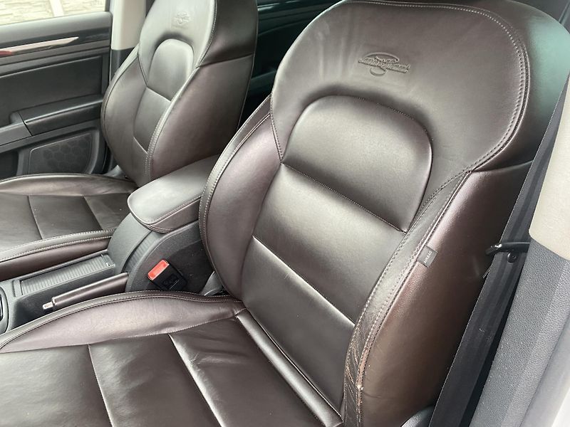 Škoda Superb 2.0TDi 4x4 170PS DSG L+K COMBI - fotka 91 z 158