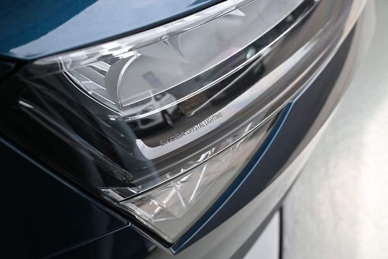 Škoda Superb (2022) 2.0 DSG LED VIRTUAL ACC Kamera - fotka 27 z 36