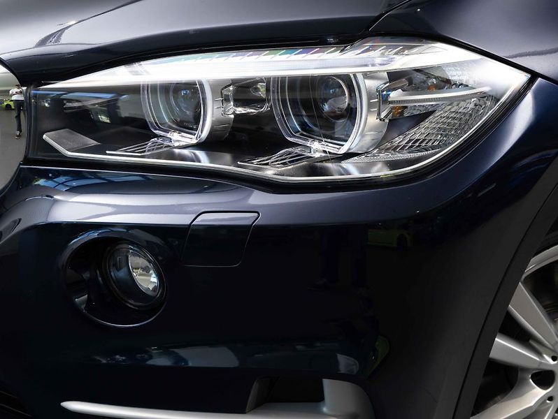 BMW X5 xDrive30d - fotka 8 z 22