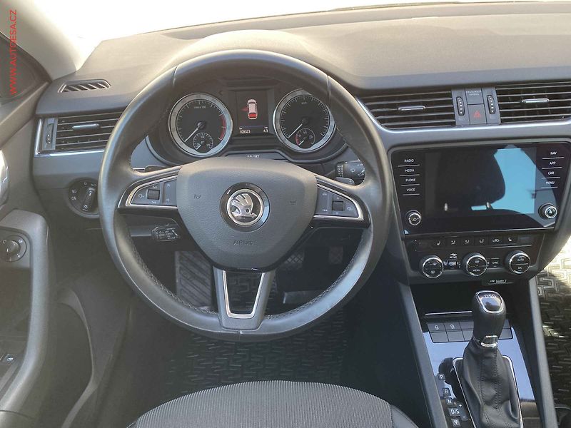Škoda Octavia (2019) 1.5 TGi, Style, DSG, LED - fotka 11 z 19