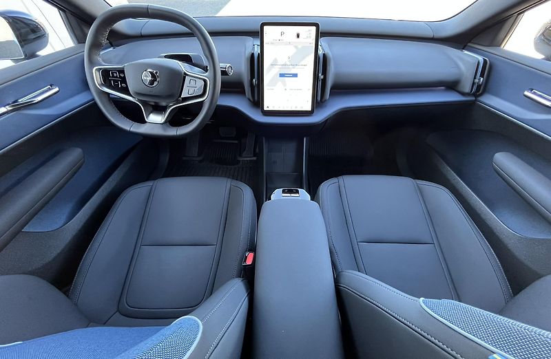 Volvo EX30 AWD PLUS Twin // REZERVACE - fotka 17 z 39