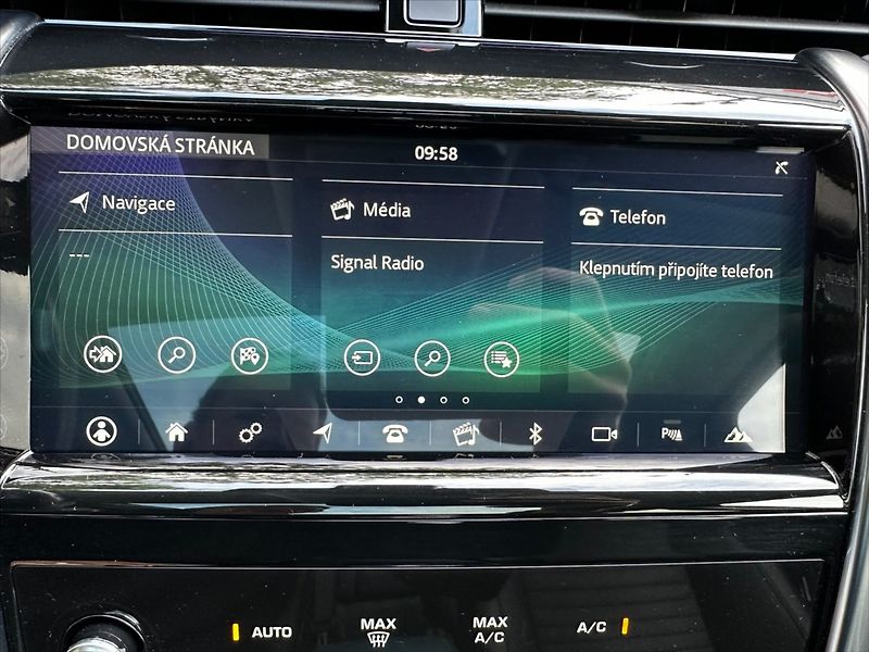 Land Rover Discovery Sport 2,0 D150 AWD 110kW HSE SERVIS! - fotka 38 z 50