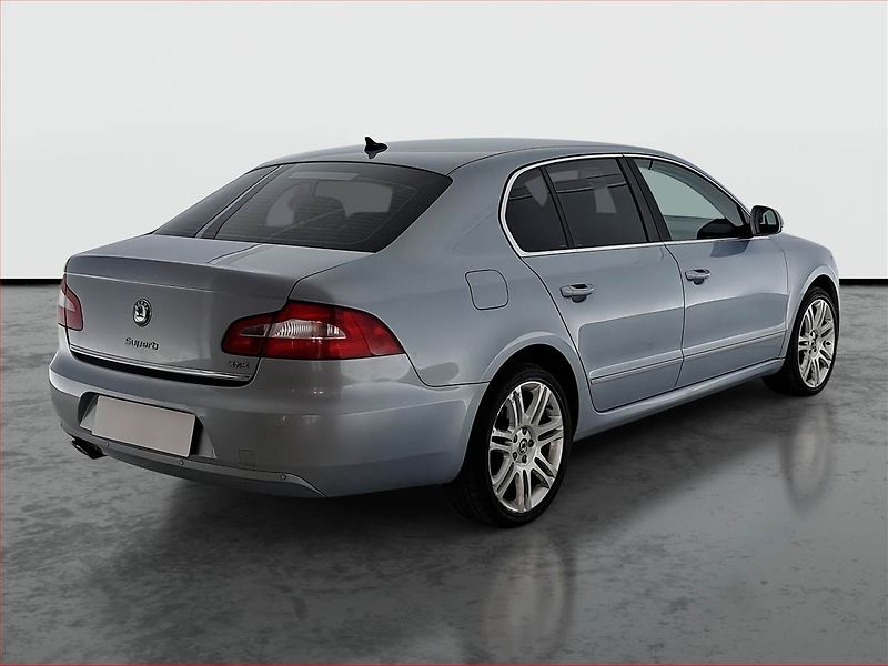 Škoda Superb (2011) Ambition 2.0 TDI, 4X4, Kůže - fotka 5 z 22