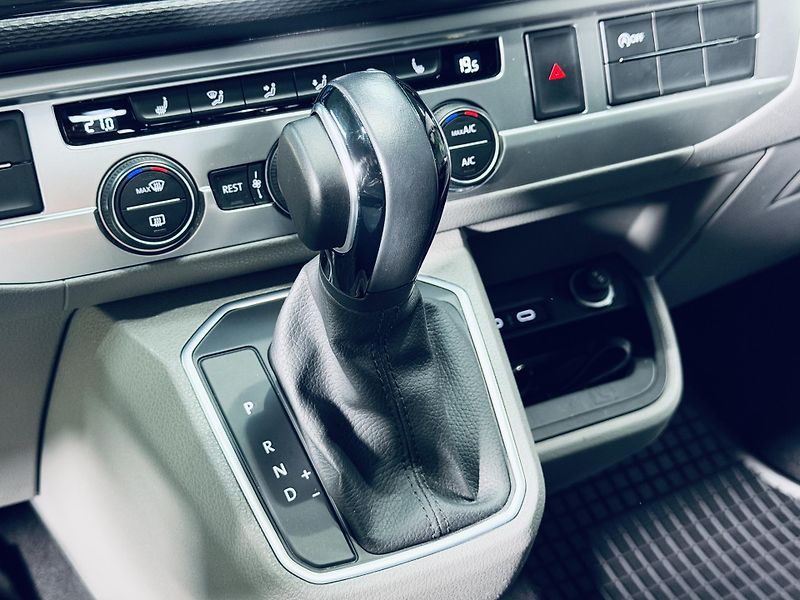 Volkswagen Caravelle (2023) 6.1*Highline*BULLI*LONG*NEZ.TO - fotka 22 z 38