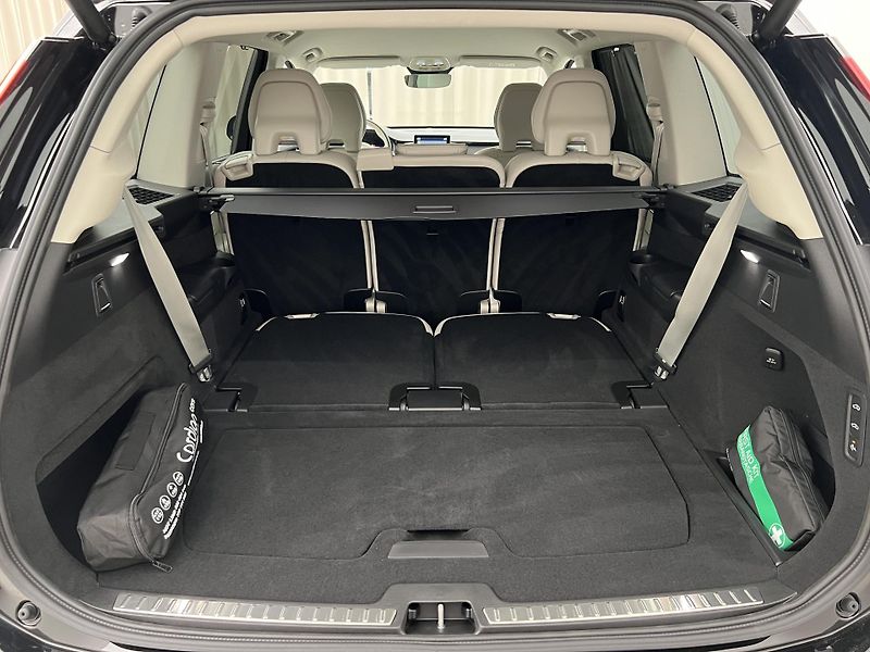 Volvo XC90 (2026) B5 AWD DARK PLUS AUT - fotka 7 z 48