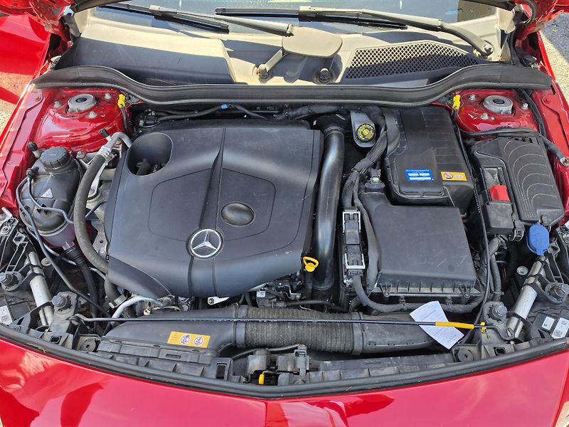 Mercedes-Benz Třídy A 220CDI AMG Harman Kardon - fotka 16 z 17