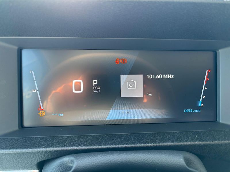 Peugeot Traveller (2026) Active L3 2.2 BlueHDi 180 EAT8 - fotka 14 z 23