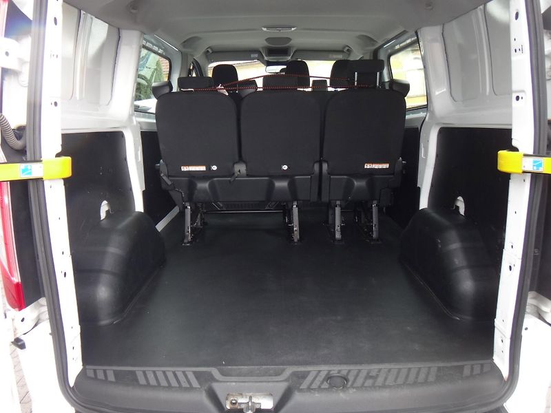 Ford Transit Custom (2020) Trend 320 Kombi Van_L1H1_2.0Ec - fotka 14 z 19
