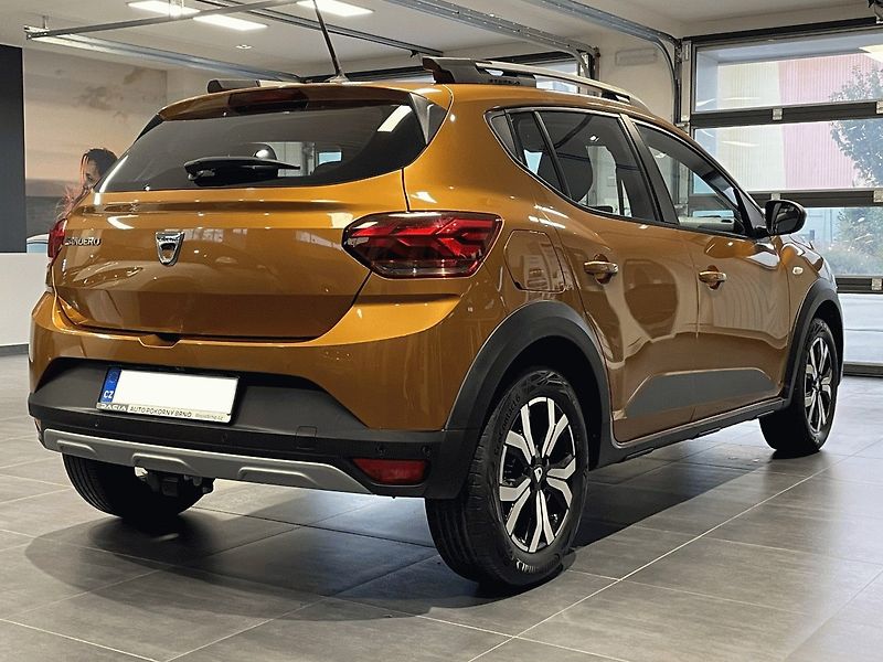 Dacia Sandero (2022) STEPWAY Comfort 1,0TCe 90k CVT - fotka 4 z 26