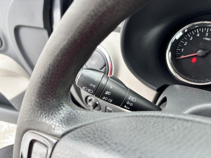 Dacia Lodgy (2012) 1.6i 61kW Tažné zařízení! - fotka 21 z 28