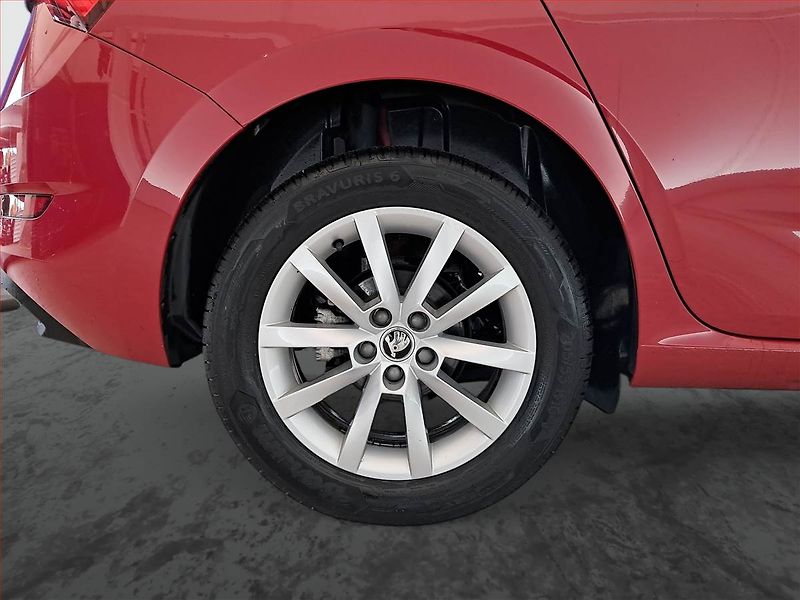 Škoda Scala (2021) 1.0 TSI, ČR,1.maj, Tempomat - fotka 14 z 19
