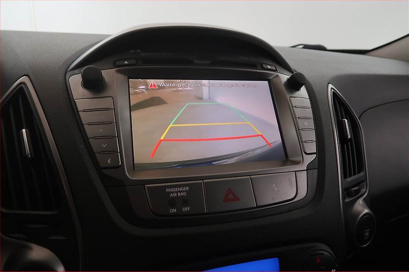 Hyundai ix35 (2015) 2.0 CRDi, 4X4, Navi, Tempomat - fotka 14 z 17