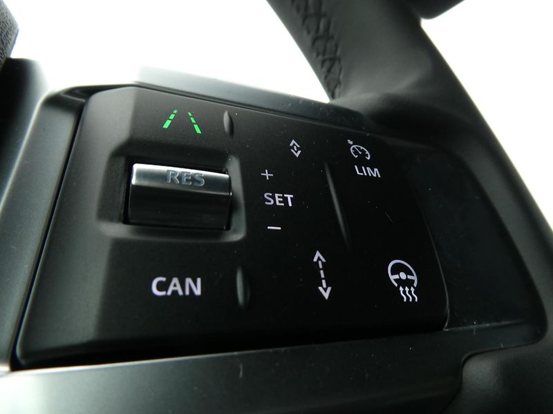 Land Rover Discovery 5 3,0  S D250 - fotka 21 z 36