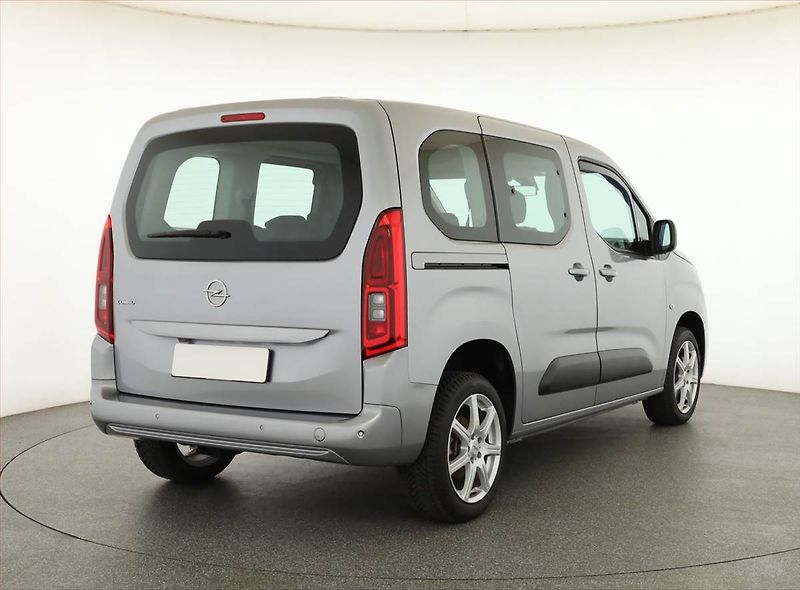 Opel Combo (2023) Edition 1.2 Turbo, 5Míst, ČR - fotka 5 z 18