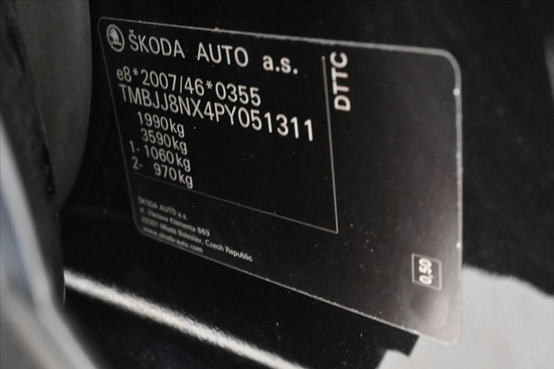 Škoda Octavia 2,0 TDI 110 kW DSG Style Záruk - fotka 12 z 31