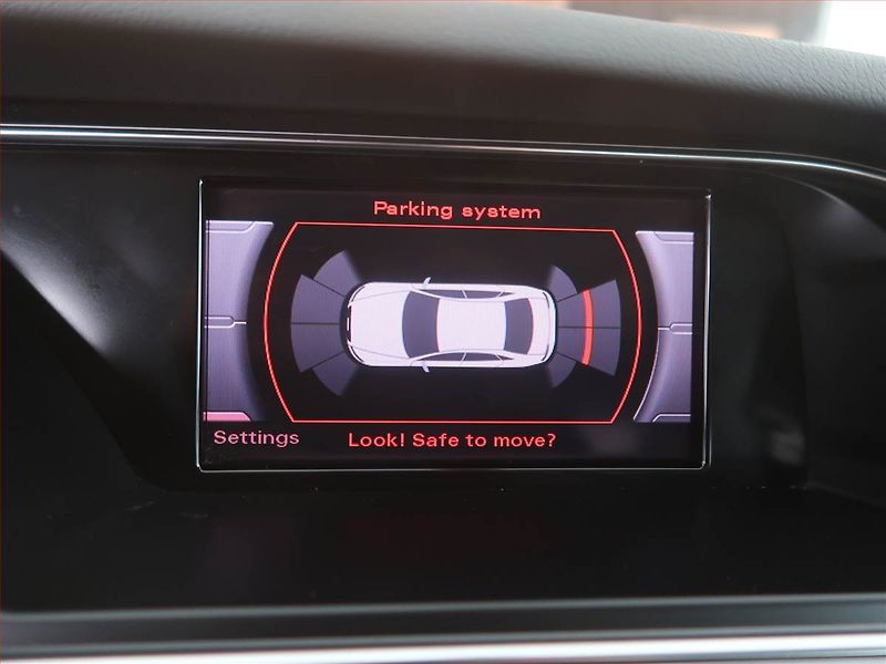 Audi A4 (2013) 2.0 TDI, Bi-Xenony, Tempomat - fotka 16 z 19