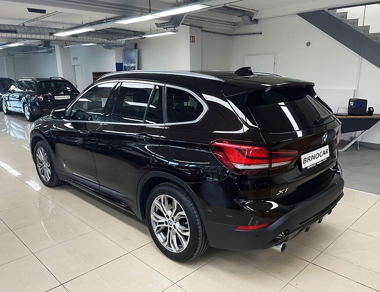 BMW X1 xDrive25e, ČR, 1.MAJ - fotka 4 z 32