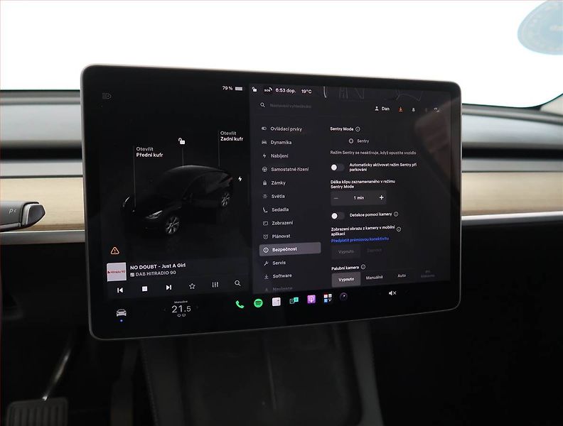 Tesla Model Y (2022) Long Range AWD 79kWh, SoH 91% - fotka 26 z 33