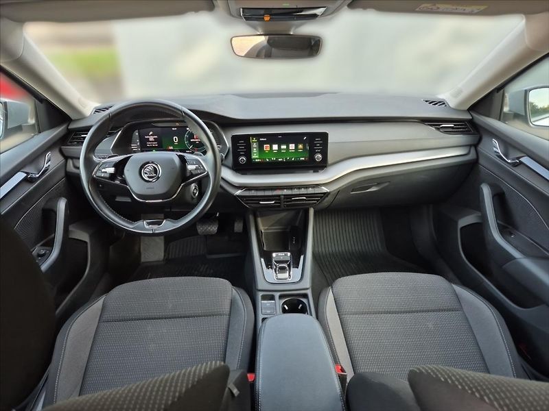 Škoda Octavia 2,0 TDi DSG Ambition 4x4 - fotka 9 z 16
