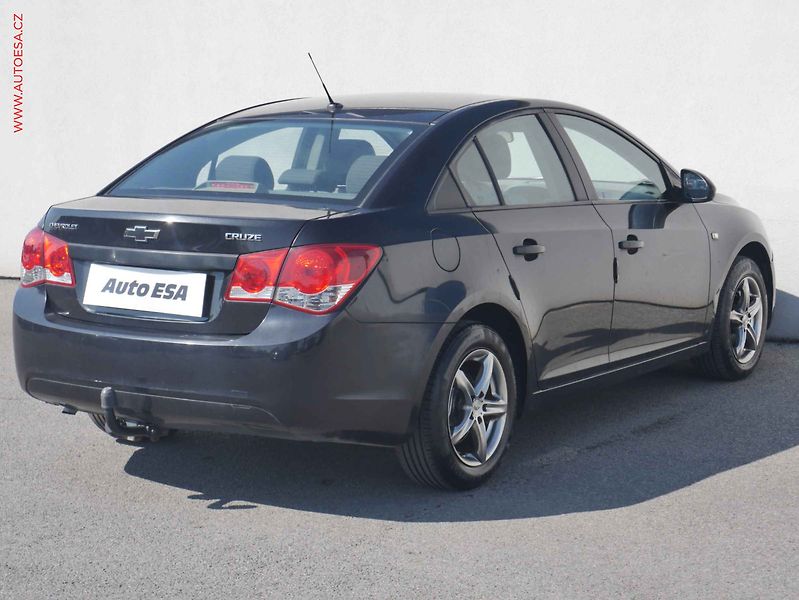 Chevrolet Cruze (2009) 1.6i, ČR, AC, tažné - fotka 4 z 14