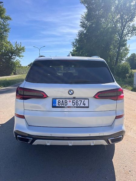BMW X5 (2020) - fotka 4 z 14