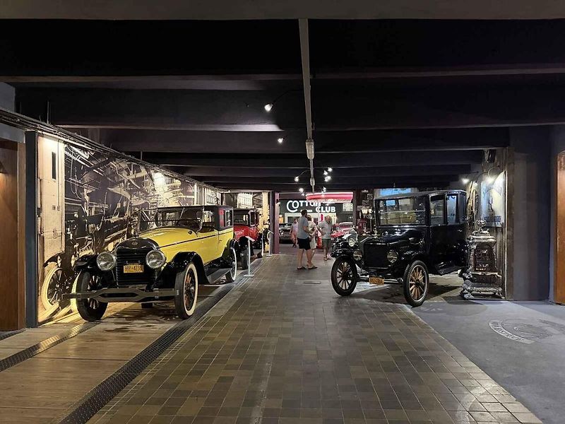 Muzeum veteránů v Nové Bystřici láká na sedmdesátku skvostů na čtyřech kolech.