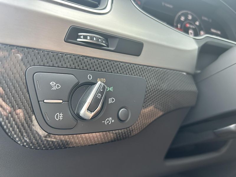 Audi SQ7 (2018) 4.0 biTDI V8 320 kW tiptronic - fotka 26 z 62