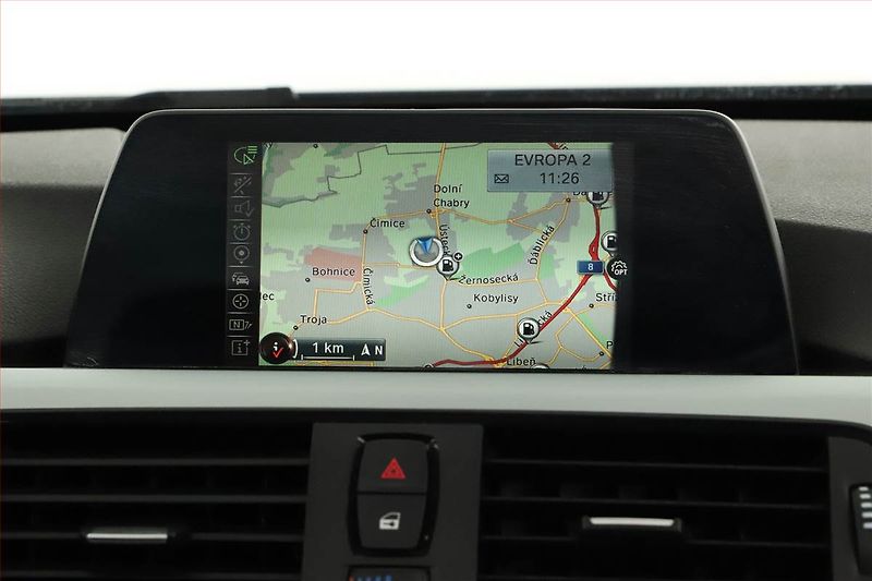 BMW Řada 4 (2017) 420d - fotka 14 z 18
