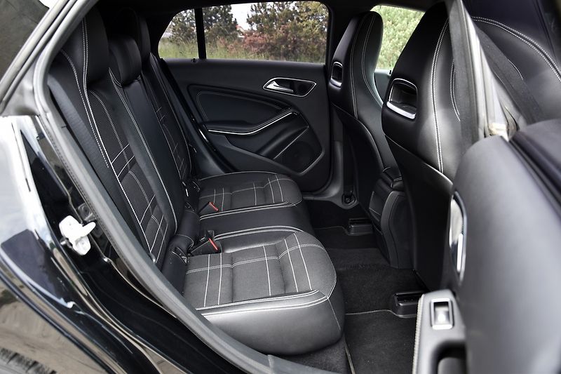 Mercedes-Benz CLA 200 CDi A/T,XENON,NAVI,KAMERA - fotka 42 z 50