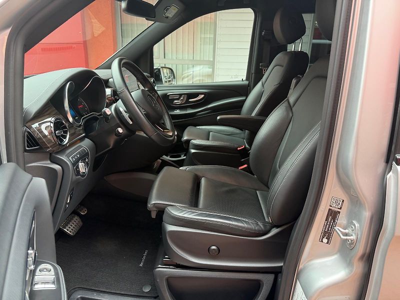 Mercedes-Benz Třídy V (2023) 300 d, XL AVG, 4M - fotka 8 z 21