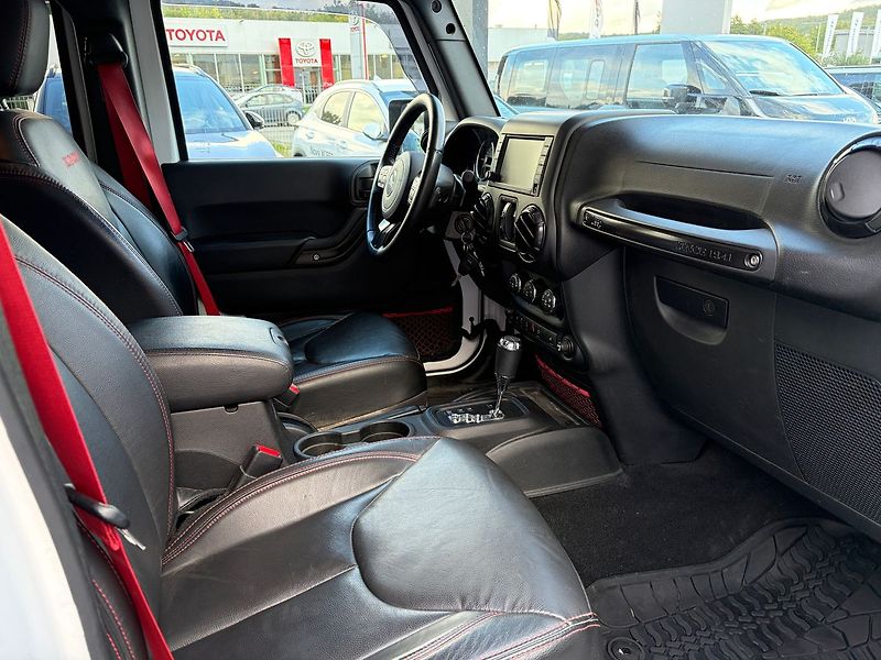 Jeep Wrangler 2.8 CRDi 147kW AT6 - fotka 7 z 10