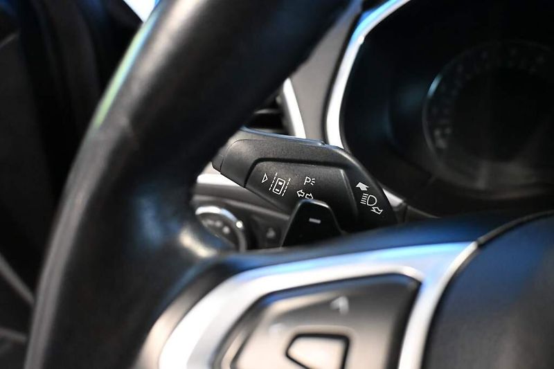 Ford S-MAX (2021) 2.0 LED Kamera Tažné 8Kol 8AT - fotka 14 z 33