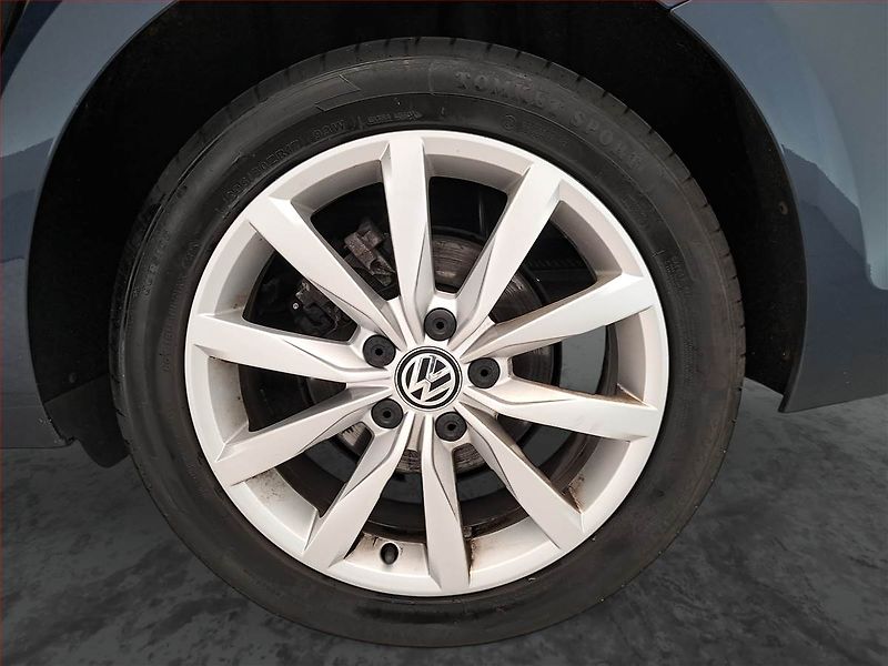 Volkswagen Golf (2013) 1.6 TDI, Tempomat - fotka 15 z 18