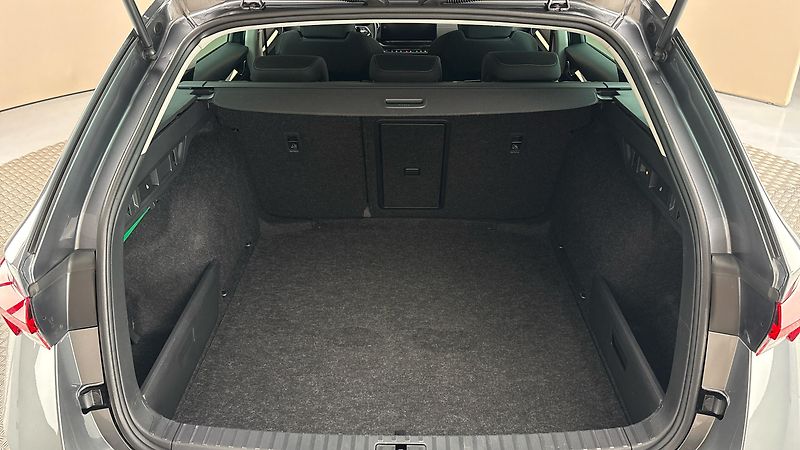 Škoda Octavia 2.0 TDI Style Combi - fotka 17 z 26