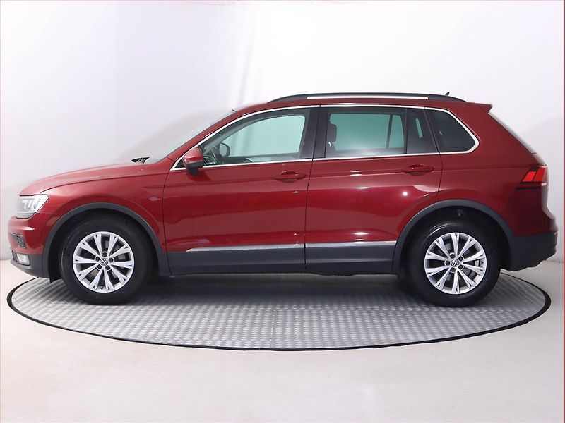 Volkswagen Tiguan (2018) 1.4 TSI, Navi, Tempomat - fotka 3 z 19