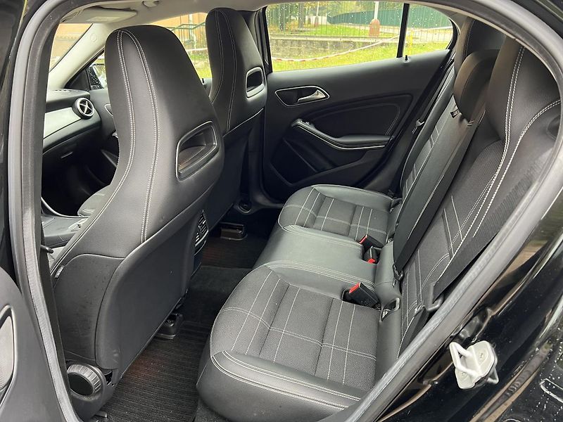 Mercedes-Benz GLA (2014) 200d 4Matic Urban-ODPOČET DPH - fotka 6 z 27