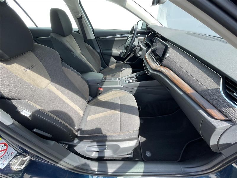 Škoda Octavia 2,0 TDI DSG 4x4 Scout TAŽNÉ - fotka 18 z 24