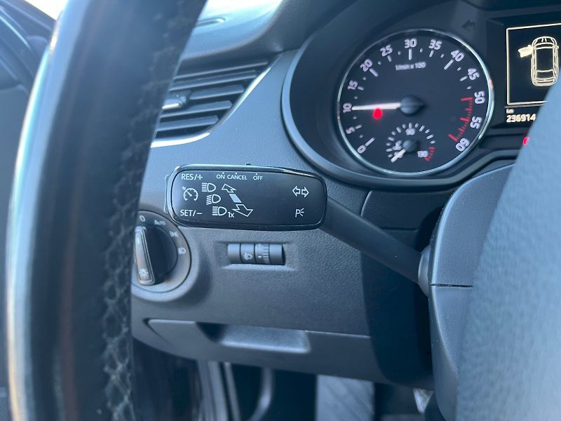 Škoda Octavia (2019) 1.6 TDI 81kW Ambition Combi - fotka 16 z 24