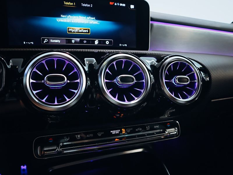 Mercedes-Benz Třídy A A 35 AMG 4MATIC - fotka 11 z 25