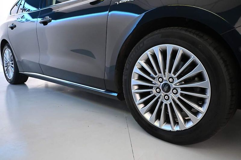 Ford Focus (2021) 2.0 VIGNALE LED ACC Tažné BO 8 - fotka 38 z 40