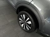 Volkswagen T-Roc 1,0   TSI,GOAL,SERVISKA,1.MAJ - náhled 29