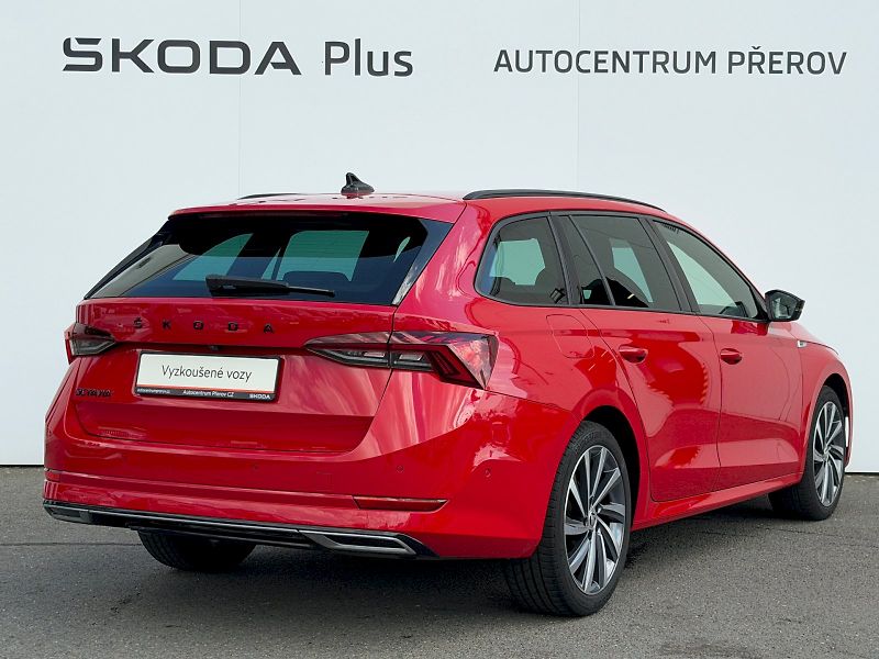Škoda Octavia (2023) 1.5 TSI 110kW SportLine DSG DC - fotka 2 z 35
