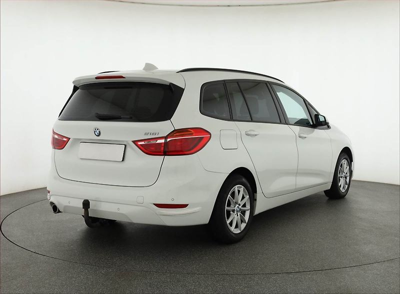 BMW Řada 2 (2018) 218i Gran Tourer, Automat - fotka 5 z 17