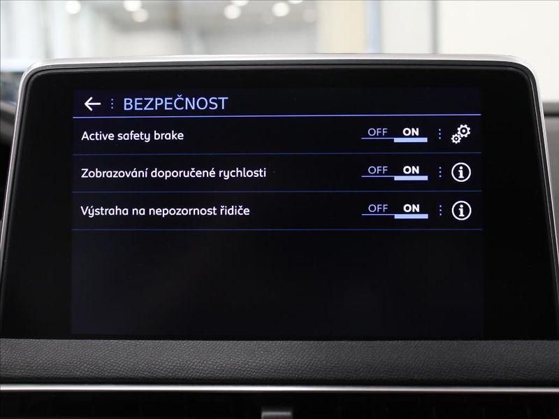 Peugeot 5008 1,2 PT 96kW AT Pano.Paměť  7-m - fotka 14 z 32