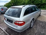 Mercedes-Benz Třídy E (2004) 3.2 165kw - náhled 16