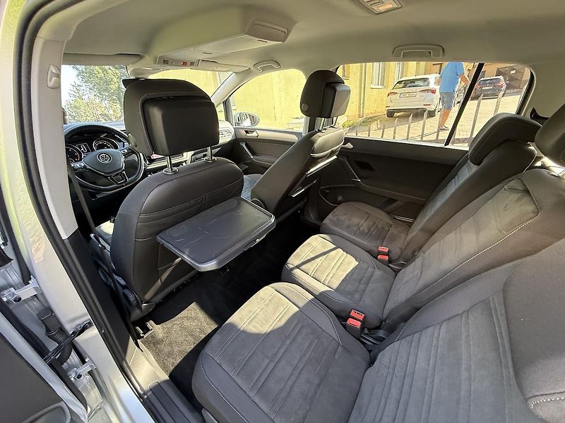 Volkswagen Touran (2021) 2,0TDi 110kW HIGHLINE 7-míst - fotka 10 z 19