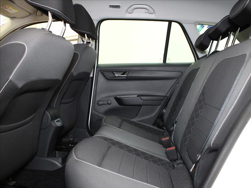 Škoda Fabia 1,0 TSi 70kW Ambition 20tkm.ČR - fotka 7 z 24